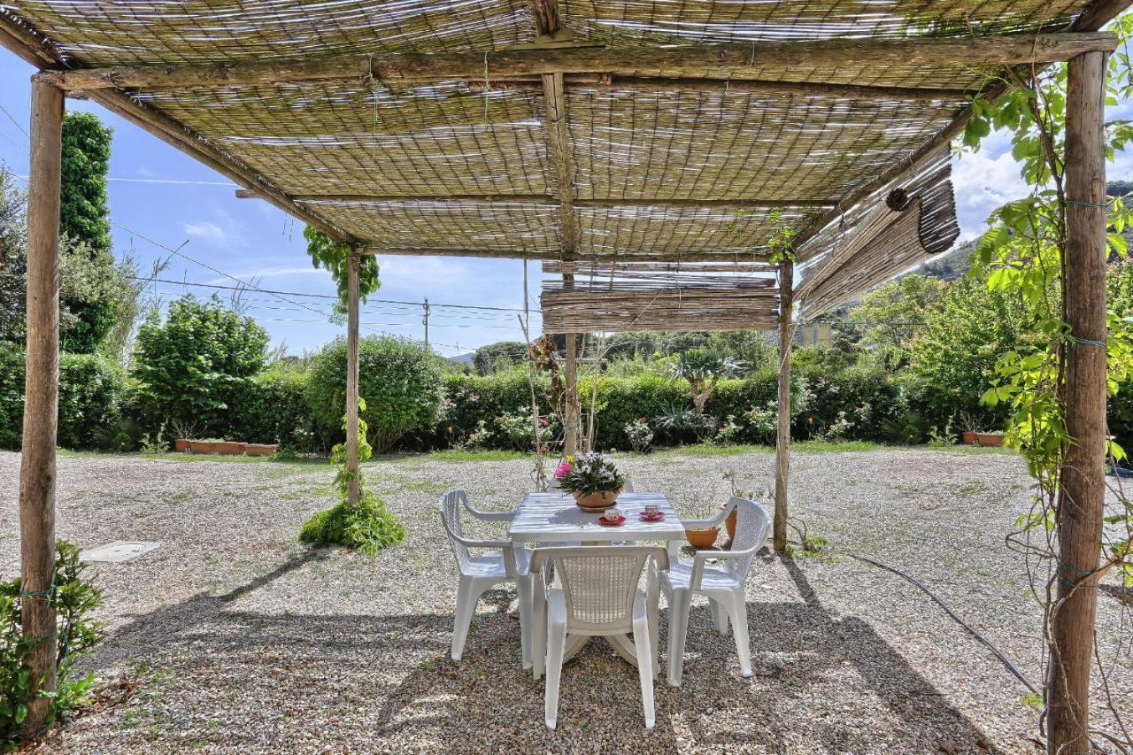 Il Giardino Nel Sole Bilo Apartment Capoliveri  Bagian luar foto